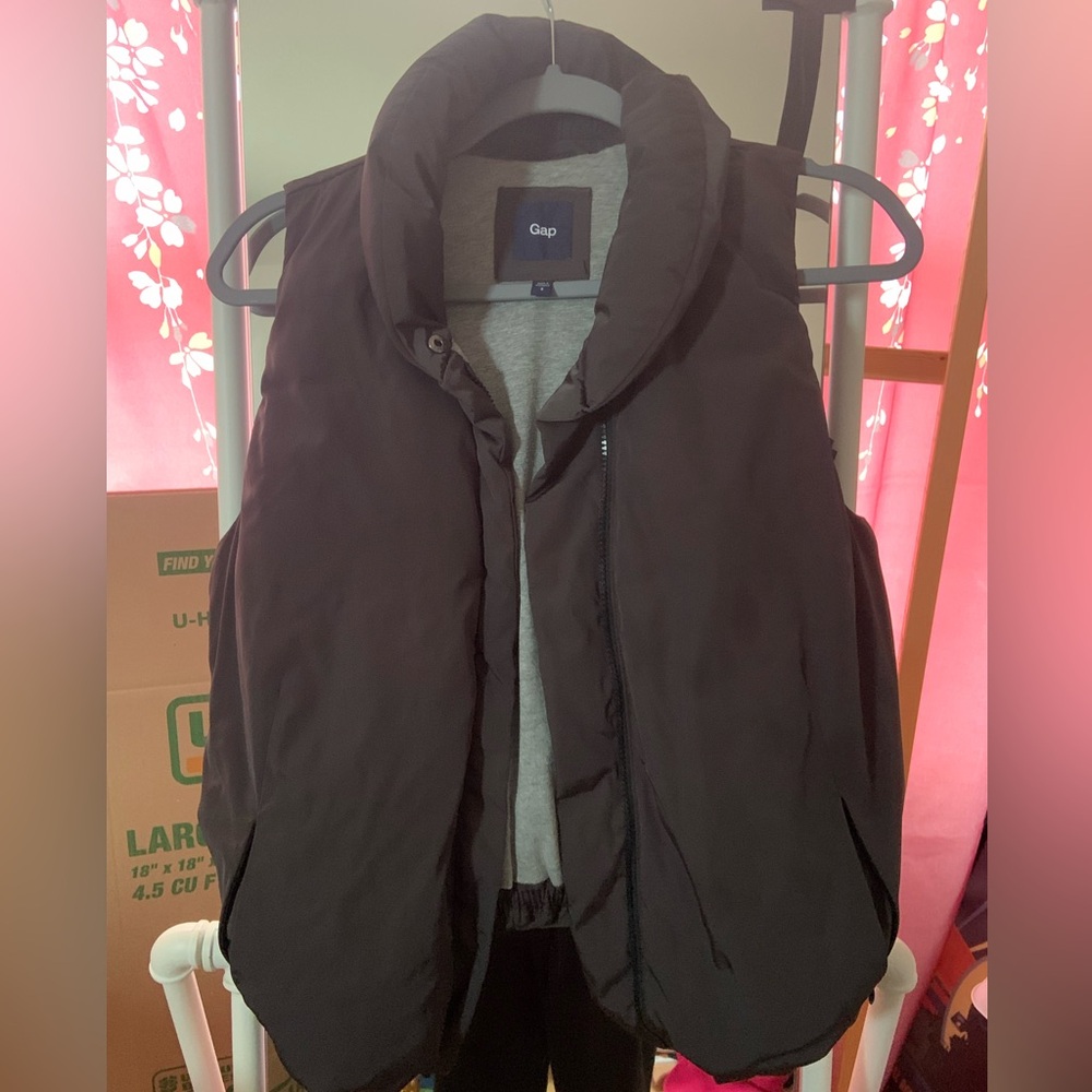 GAP vintage puffer vest